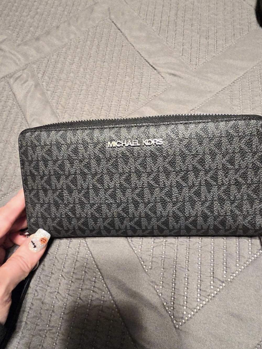 Michael Kors Jet Set Travel Large Signature Logo Continental Wallet Black